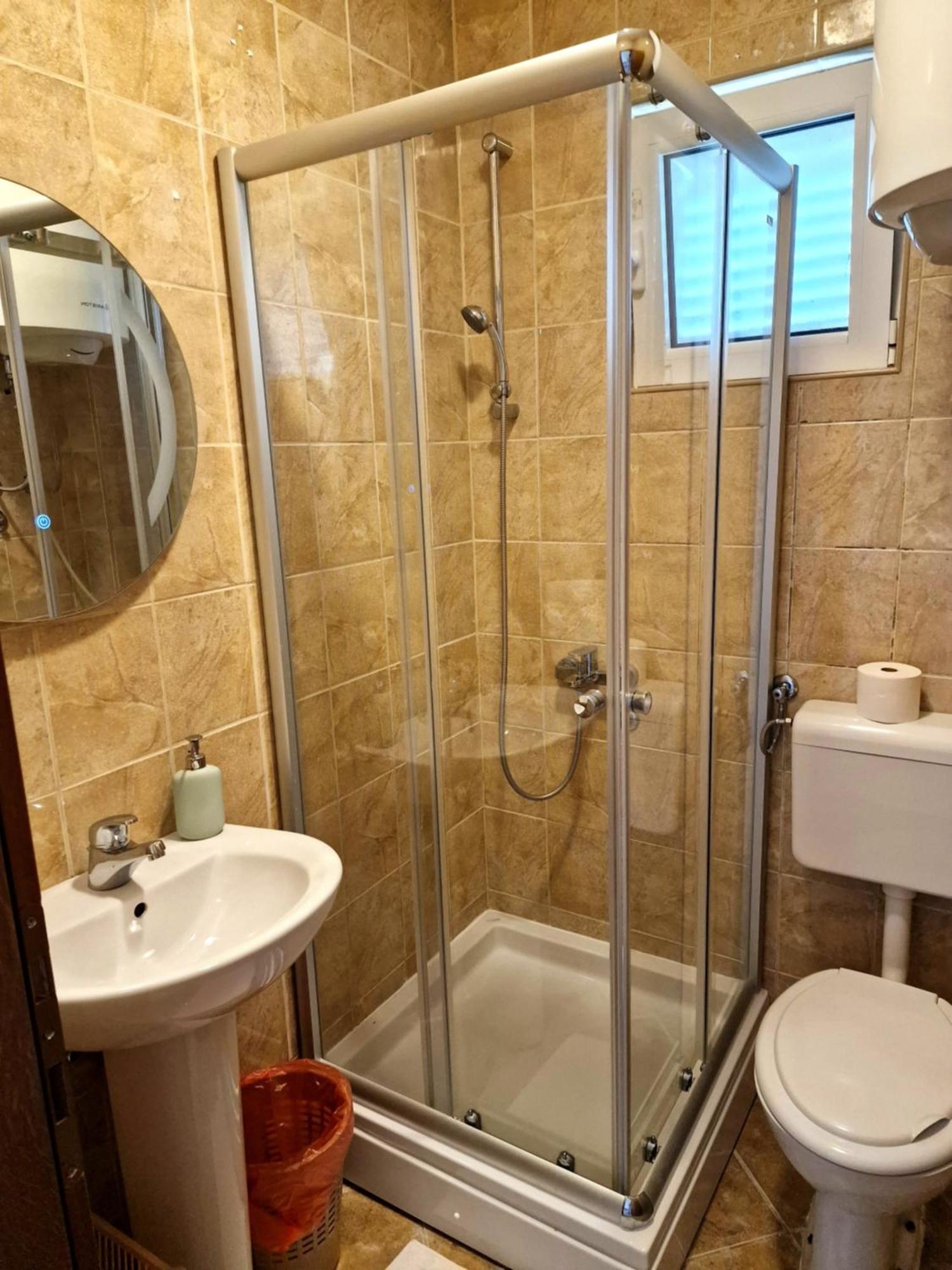 Vila Lena Petrovac Rom bilde